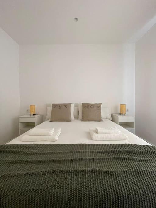 Apartamento Nuevo Centrico Frente Al Mar En Паламос Екстериор снимка