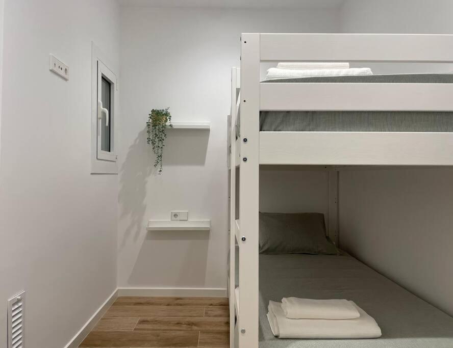 Apartamento Nuevo Centrico Frente Al Mar En Паламос Екстериор снимка