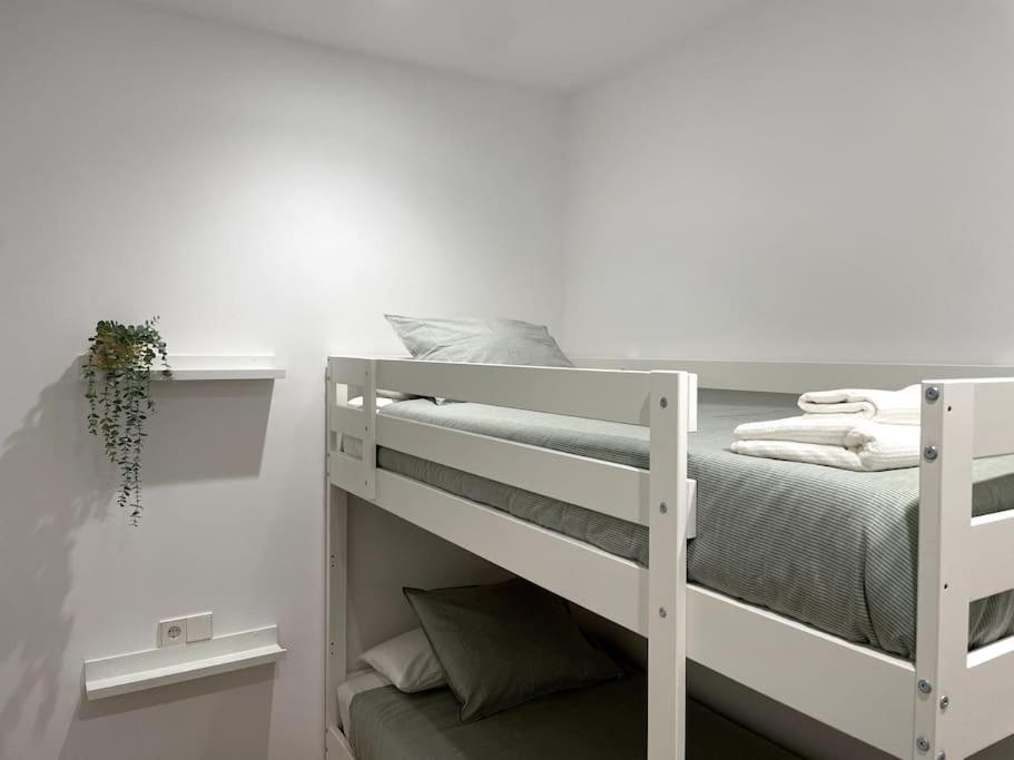Apartamento Nuevo Centrico Frente Al Mar En Паламос Екстериор снимка