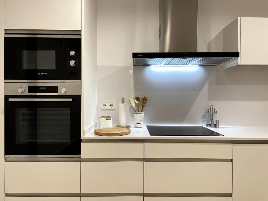 Apartamento Nuevo Centrico Frente Al Mar En Паламос Екстериор снимка